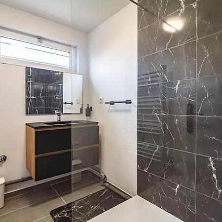 Malibu, Chaleureuse Maison Prázdninový dům Unchair